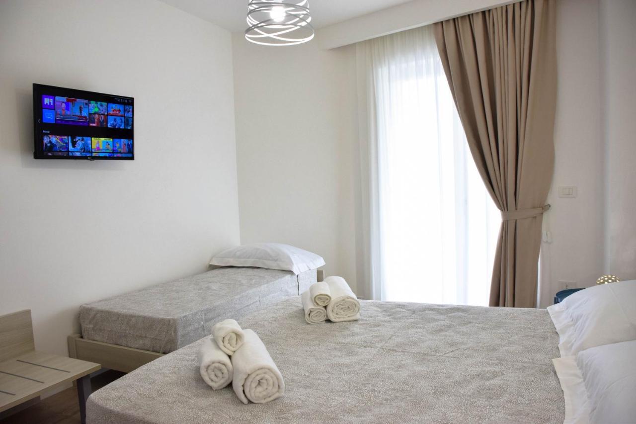 Accomodati B&B Marina di Gioiosa Ionica Exteriör bild
