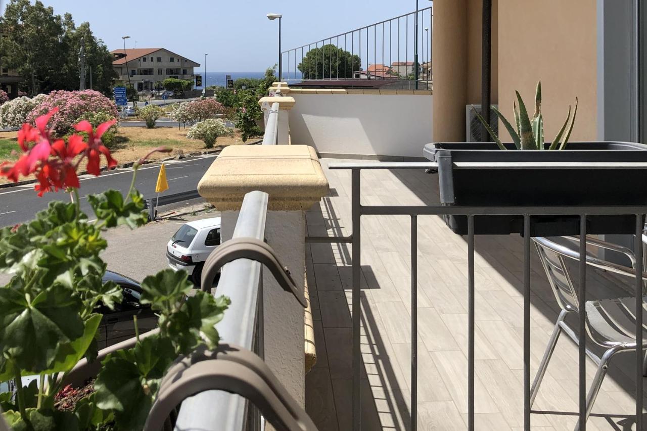 Accomodati B&B Marina di Gioiosa Ionica Exteriör bild