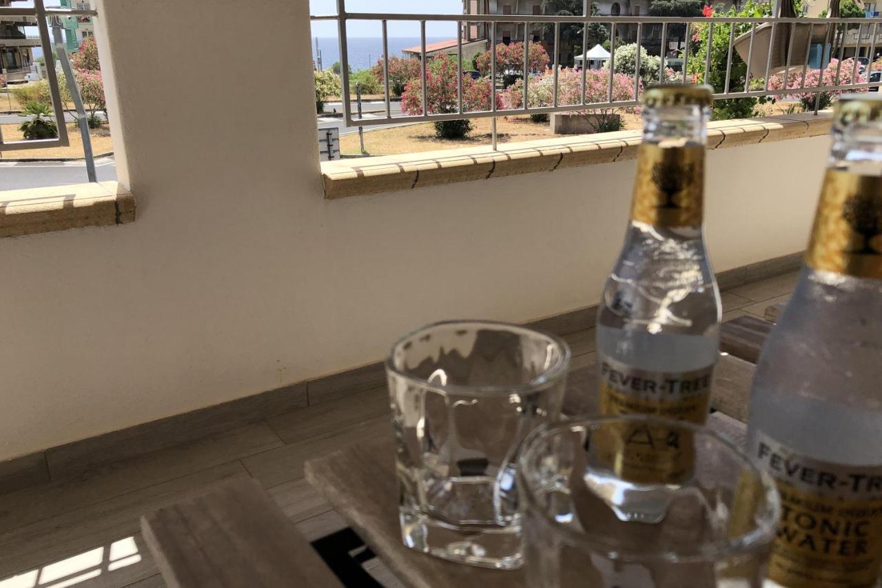 Accomodati B&B Marina di Gioiosa Ionica Exteriör bild