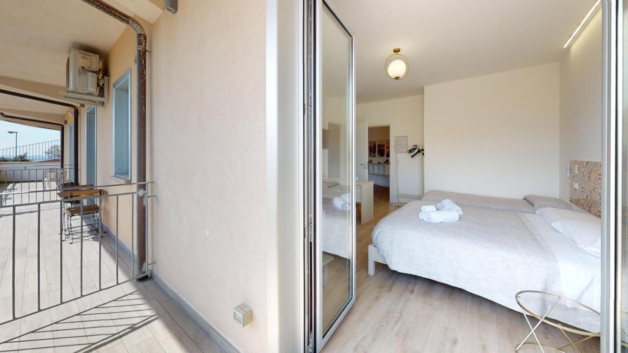 Accomodati B&B Marina di Gioiosa Ionica Exteriör bild